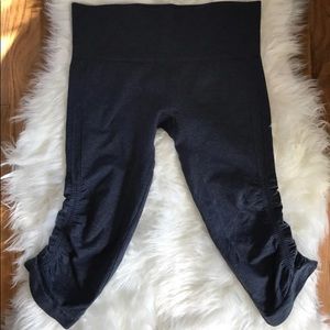Lululemon Ebb & Flow Seamless Crops
